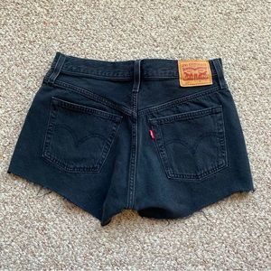 BNWOT Levi’s high waist denim black shorts